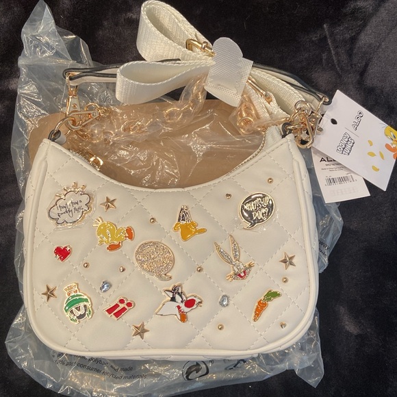 LIMITED EDITION Shoulder bag with gold chain detail and graphic pins NWT - Picture 8 of 15